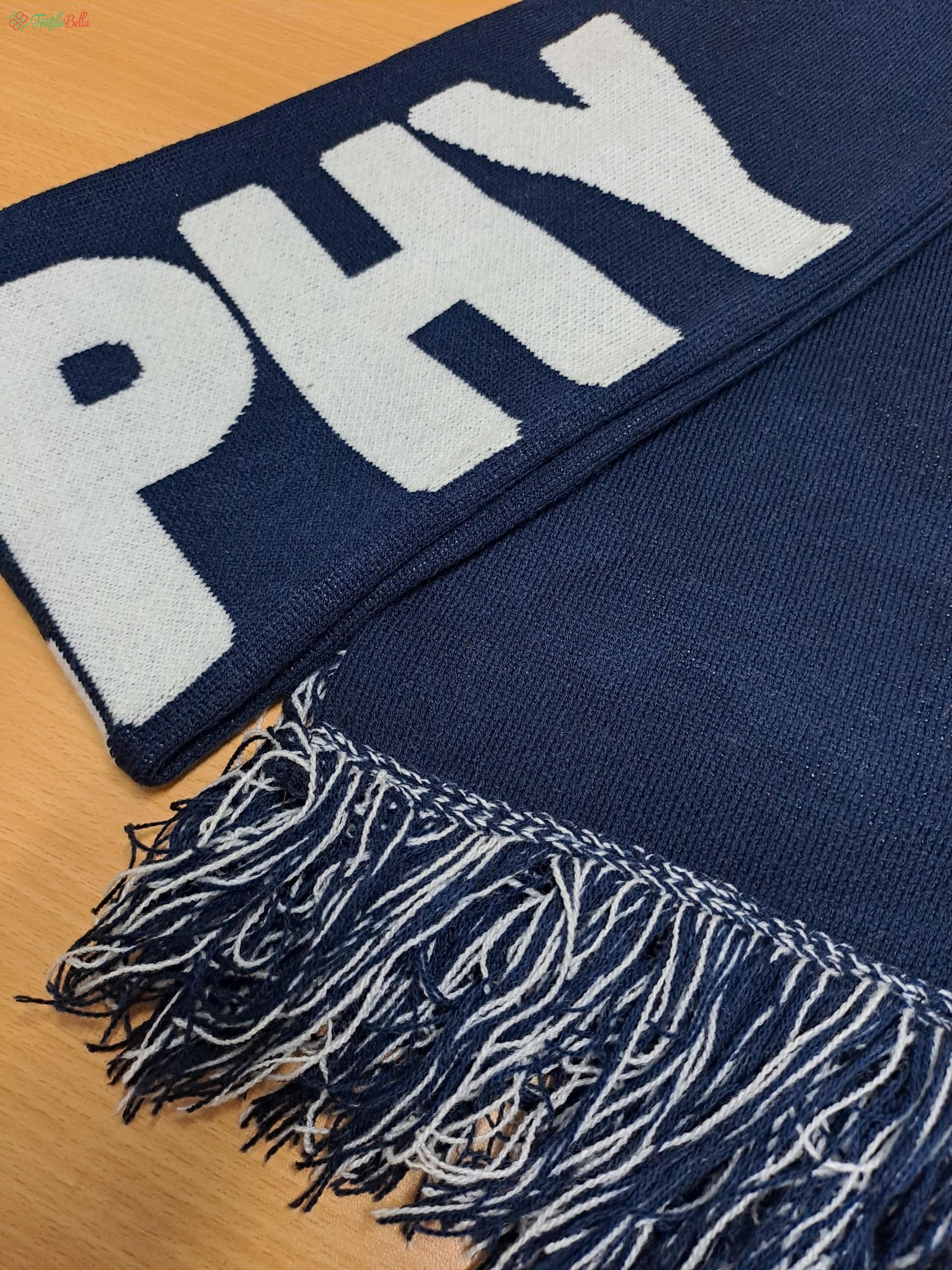 Fashionable Winter Furry Scarf Navy and White 2
