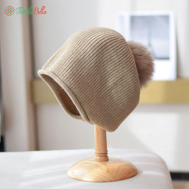 Knitted Slouchy Hat With Pom Pom (Beige)